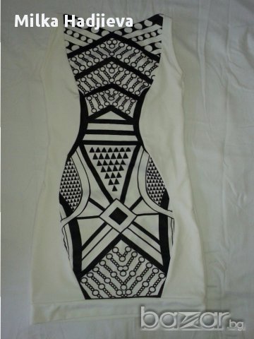 Къса рокля в  черно и бяло, снимка 1
