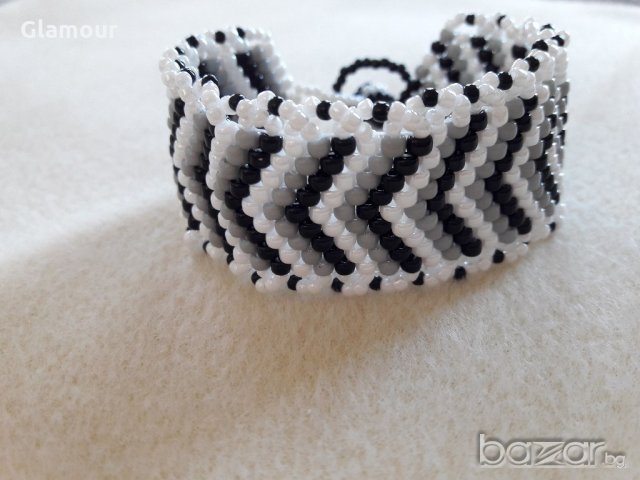 Гривна от мъниста, снимка 4 - Гривни - 12426743