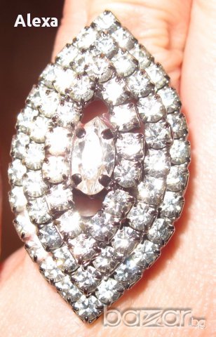 Дамски пръстен, снимка 1 - Пръстени - 15113834