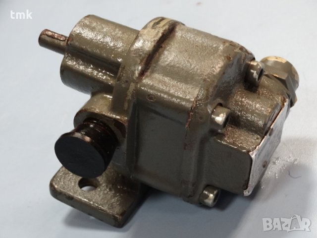 Помпа хидравлична ORSTA TGL-747401, снимка 3 - Водни помпи - 25655892