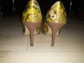 Елегантни дамски отворени обувки марка Afrodita с цветни мотиви и сребристи камъчета, снимка 2