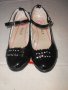 Черни лачени обувки с каишка и катарама за момиче, номер 27/28 -, снимка 1 - Детски маратонки - 10745881