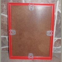 Червена пластмасова рамка с фазерен гръб с надпис-Галакси, снимка 2 - Декорация за дома - 22849847