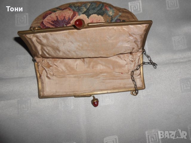 Колекционерска дамска чанта с два червени камъка 1900- 1920 г, снимка 7 - Антикварни и старинни предмети - 23112027