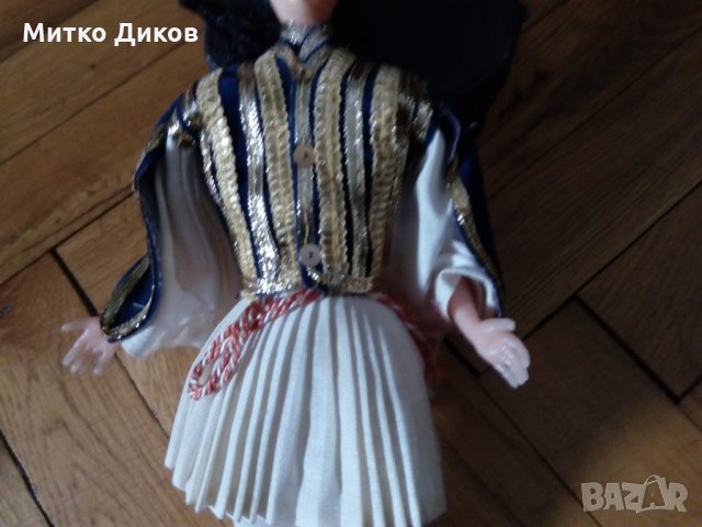 Кукли с национални носии винтидж, снимка 8 - Колекции - 23022676