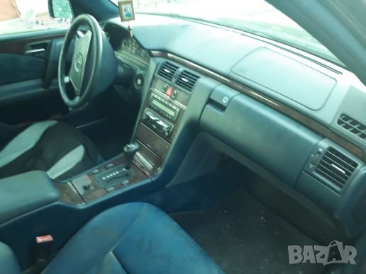 Мерцедес Е300 , снимка 2 - Части - 24517425