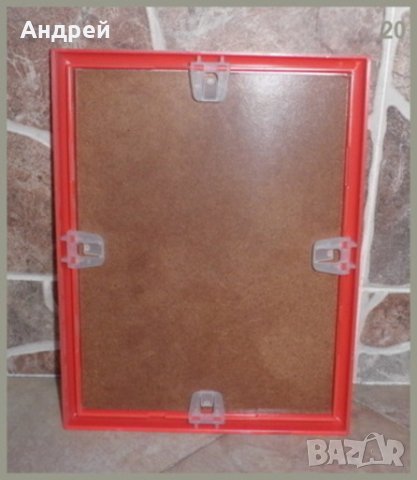 Червена пластмасова рамка с фазерен гръб с надпис-Галакси, снимка 2 - Декорация за дома - 22849847