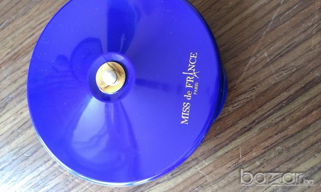 Продавам компактна пудра Miss de France цвят № 02-бежово , снимка 3 - Декоративна козметика - 7057005