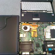 Продавам лаптоп на части или цял Fujistu Siemens Amilo Pro V8010, снимка 1 - Части за лаптопи - 13110934