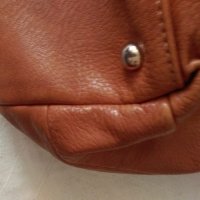 Дамска чанта от естествена кожа, снимка 2 - Чанти - 21415768
