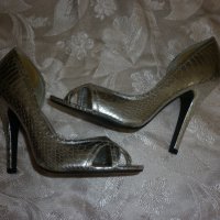 Стилни обувки на Charlotte russe, снимка 1 - Дамски обувки на ток - 18639720