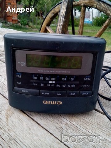 Радио,радиочасовник AIWA, снимка 2 - Антикварни и старинни предмети - 18708440
