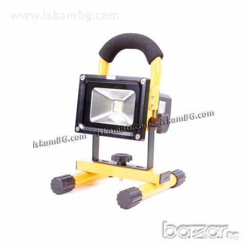 Акумулаторен LED прожектор със стойка 12/220v - код 1105, снимка 2 - Други спортове - 13788437
