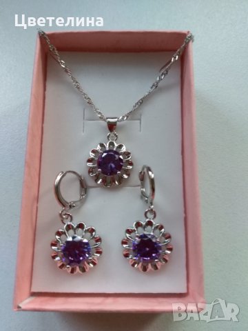  Комплект в кутия, снимка 4 - Бижутерийни комплекти - 25981539