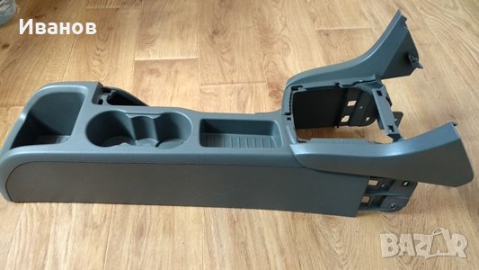 Конзола за форд фокус, снимка 2 - Аксесоари и консумативи - 25180466