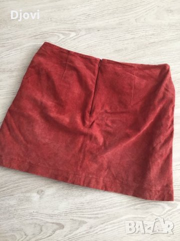 Zara-красива пола М/Л, снимка 4 - Поли - 24236477