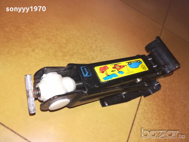 volkswagen-нов оригинален крик-внос швеицария, снимка 7 - Аксесоари и консумативи - 20126838