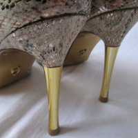 ЗЛАТО  елегантни, ефектни дамски обувки, висок ток, снимка 3 - Дамски обувки на ток - 24917961