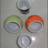 Комплект за двама-два керамични свещника за чаени свещи + две керамични чаши, снимка 3 - Чаши - 22922528