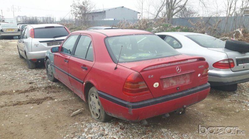 Мерцедес ц220 дизел 95 коня само на части, снимка 1