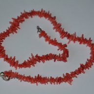 Колие от червени корали, снимка 3 - Колиета, медальони, синджири - 15597413