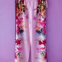 Сатенен панталон със флорални мотиви в бледо розов цвят, снимка 7 - Панталони - 25642902