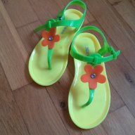 красиви силиконови сандали , снимка 1 - Детски сандали и чехли - 17732093
