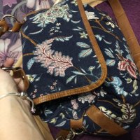 Parfois флорална чанта , снимка 4 - Чанти - 25546632
