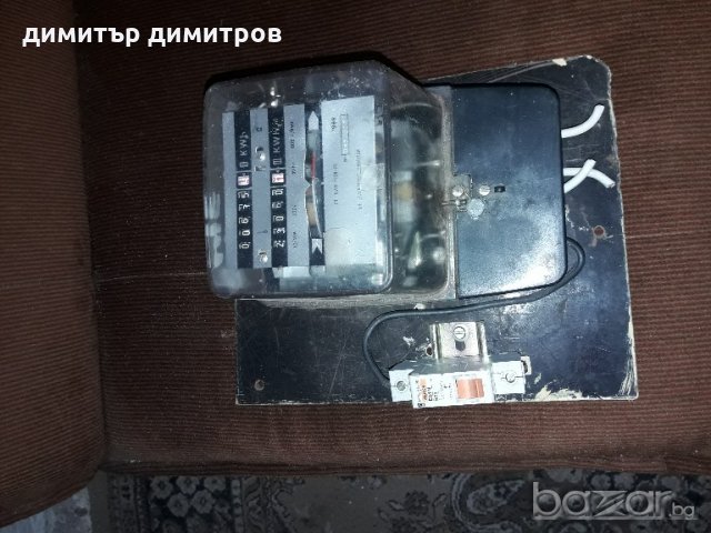 Продавам ел.табло:еднофазен , двутарифен електромер с предпазителmerlin gerin multi 9 e61n b50