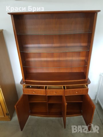 Витрина от масивно дърво Германия , снимка 4 - Секции и витрини - 24912333