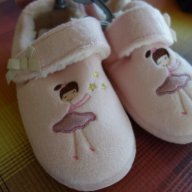 нови пантофи Mothercare, 34ти номер, снимка 2 - Бебешки обувки - 17205034