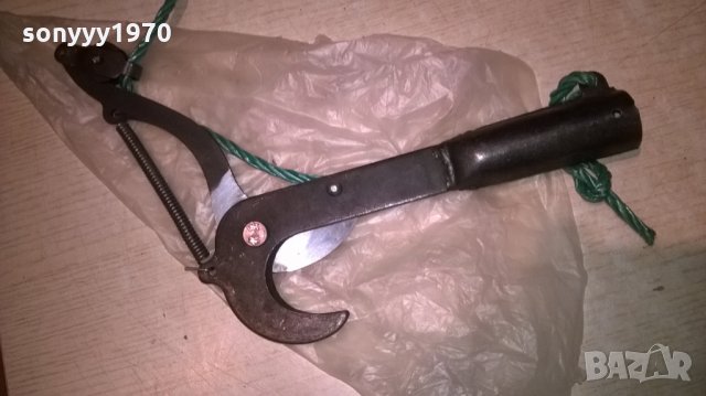 ножици  за рязане на клони от разстояние