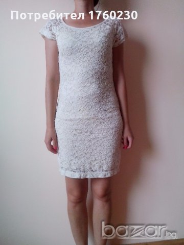 Елегантна дантелена рокля