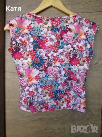 Блузка топ с цветя розово J's Exte by Versace , снимка 2 - Корсети, бюстиета, топове - 25382349