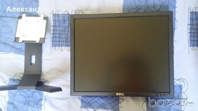 Монитор DELL 19 инчов, снимка 8 - Монитори - 19063883