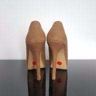 Бежови обувки Bershka 39 номер, снимка 4 - Дамски обувки на ток - 18610496