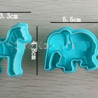 4 форми с бутало резец резци зоо диви животни жираф лъв зебра слон украса сладки торта фондан форма, снимка 2 - Форми - 14470633