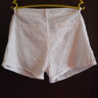 бели къси памучни панталонки с дантела , снимка 2 - Къси панталони и бермуди - 25791831