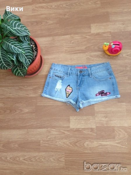 Къси дънки с апликация, снимка 1