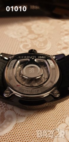 Cerruti автоматичен часовник перфектен като нов оригинален, снимка 5 - Мъжки - 25632027