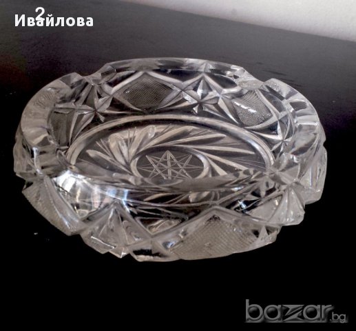 Кристални пепелници - Различни по форма и размери