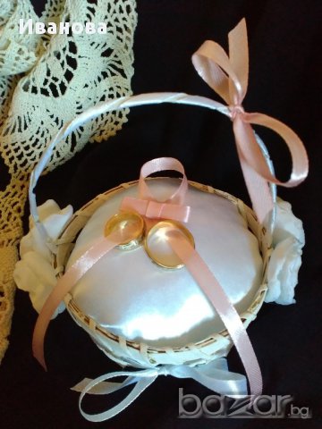 Кошничка за халки "Сватба в бяло"