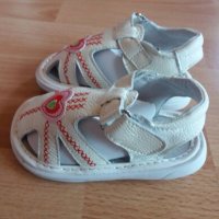 Детски обувки N23, снимка 2 - Детски сандали и чехли - 21396412