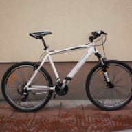 Продавам колела внос от Германия спортен велосипед tretwerk модел 2014г 26 цола бял, вибрейк, снимка 1 - Велосипеди - 10069957