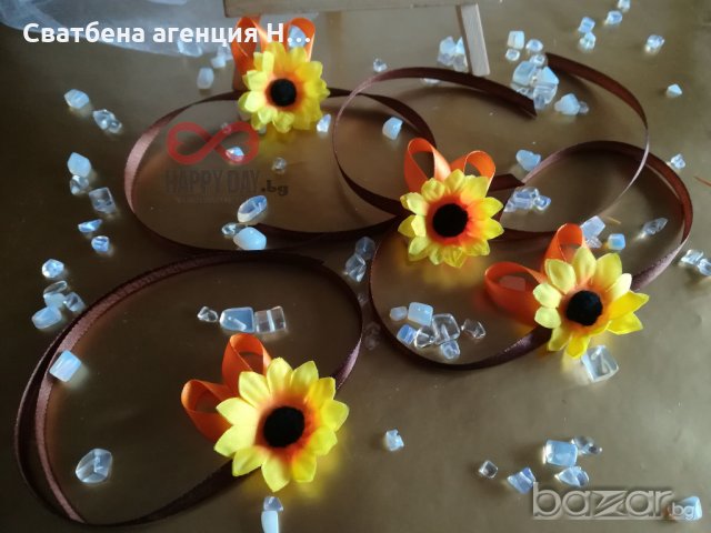 Сватбена бутониера за ръка - гривна Слънчоглед мини, снимка 2 - Сватбени аксесоари - 21060904