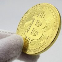 Bitcoin монета - позлатена колекционерска Биткоин, снимка 3 - Нумизматика и бонистика - 21135462