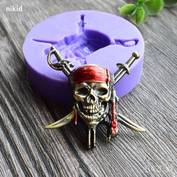 Череп скелет пират със саби силиконов молд форма декорация торта мъфини украса, снимка 1