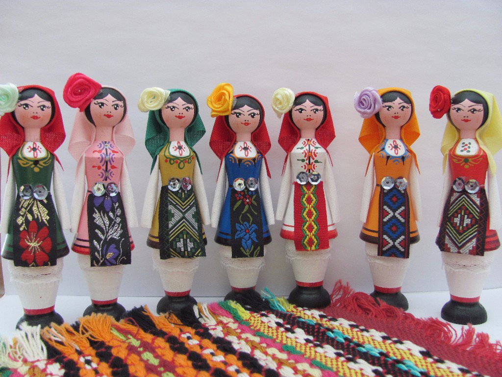 Традиционни сувенири от дърво ,,Кукла-мускал" с розова есенция в Други  ценни предмети в гр. Казанлък - ID15478053 — Bazar.bg