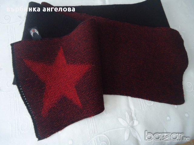 Уникален вълнен шал с червена звезда в единият край, снимка 5 - Шапки - 17051121