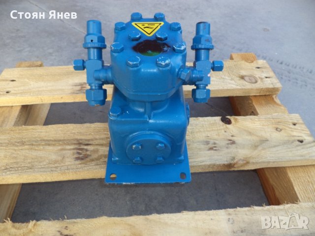 Хладилен компресор Frascold C204Y, снимка 4 - Компресори - 22118020